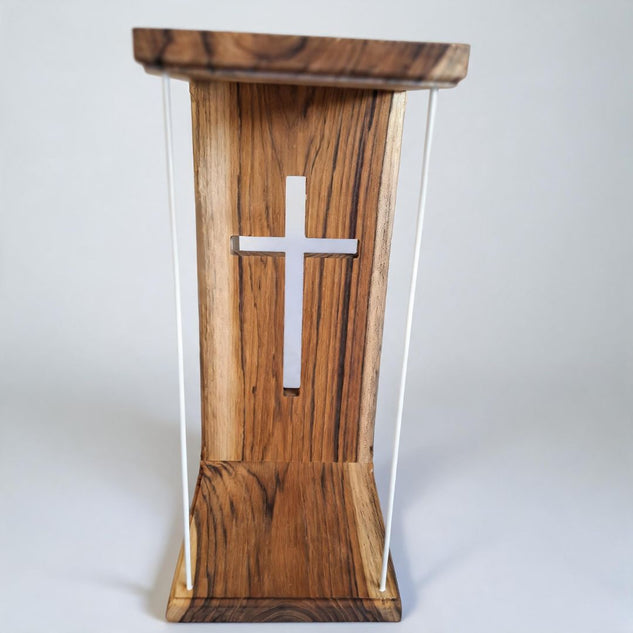 Capelinha de Madeira com Cruz – Oratório Decorativo para Imagens - P M ou G